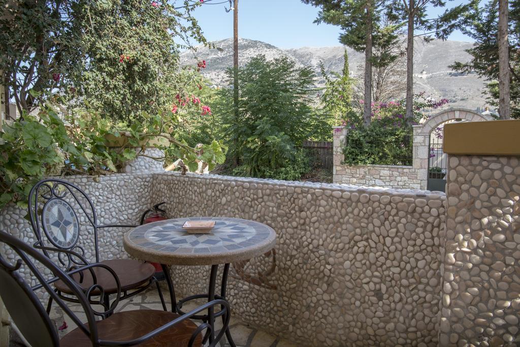 Greka Ionian Suites Айя-Евфимия Экстерьер фото