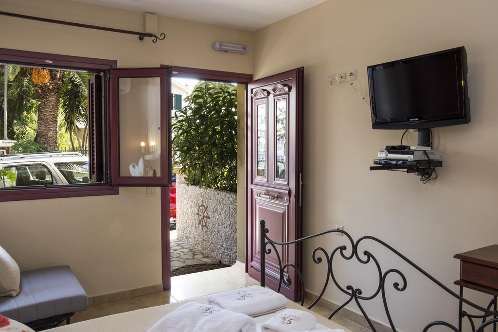 Greka Ionian Suites Айя-Евфимия Экстерьер фото