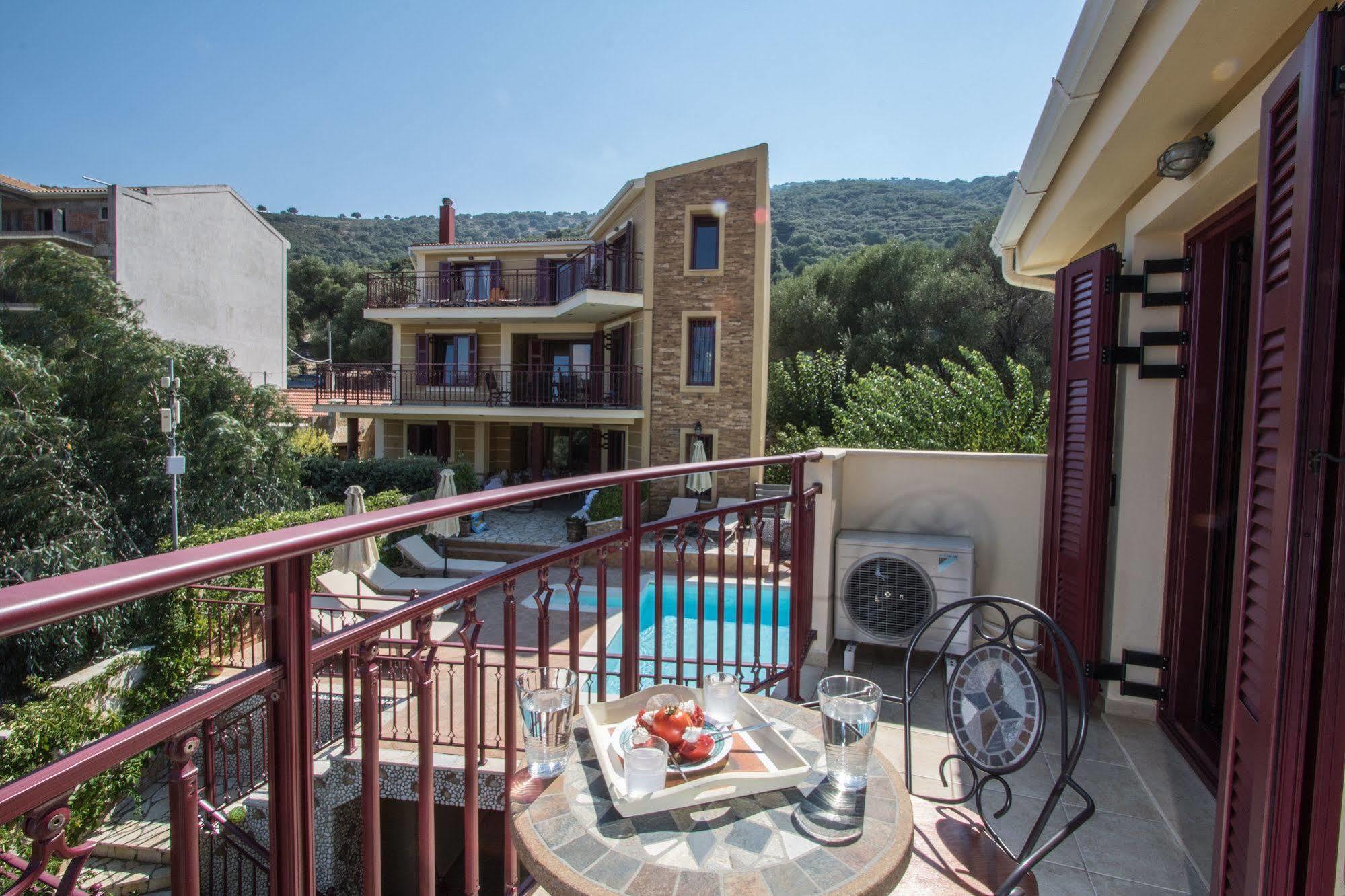 Greka Ionian Suites Айя-Евфимия Экстерьер фото