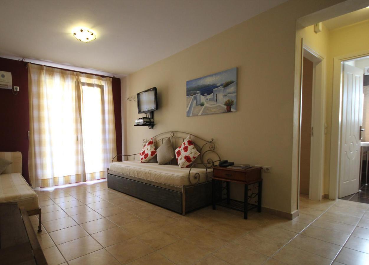 Greka Ionian Suites Айя-Евфимия Экстерьер фото